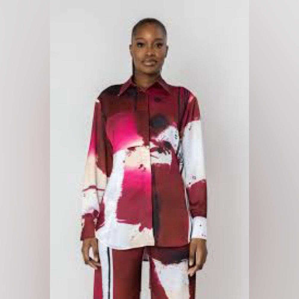 NWOT Israel’s Kobla ANDRAYA Oversized Print Shirt
Size Medium